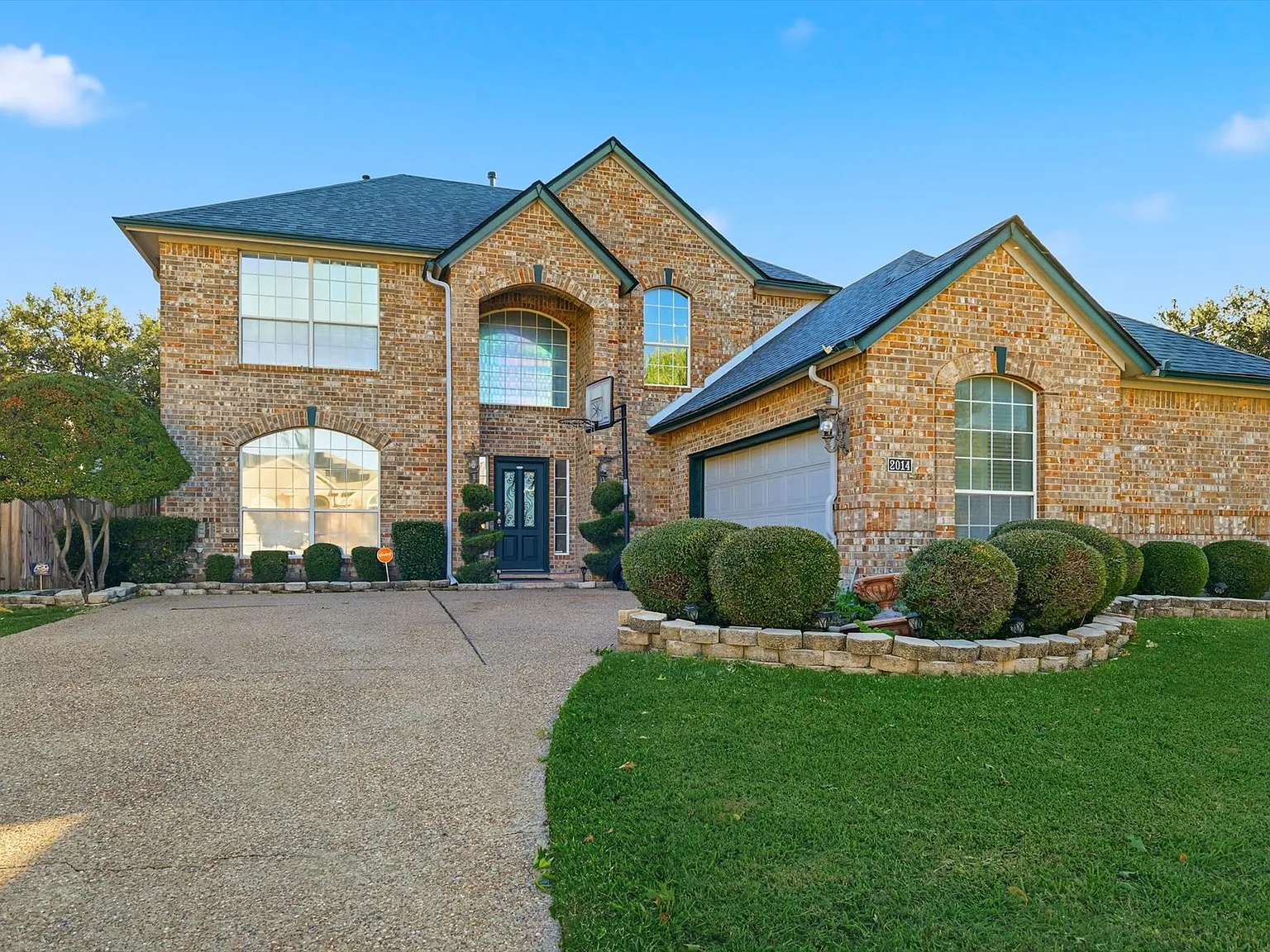 4 bed, 2857 sqft, $3,900 — Photo 1
