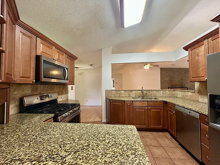 19 Briar Gate Ln — Photo 17