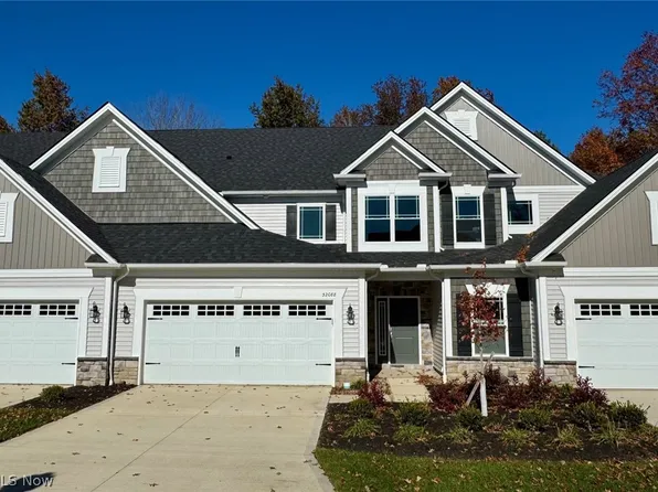 32088 Tuscan Ln #M-4, Avon Lake, OH 44012