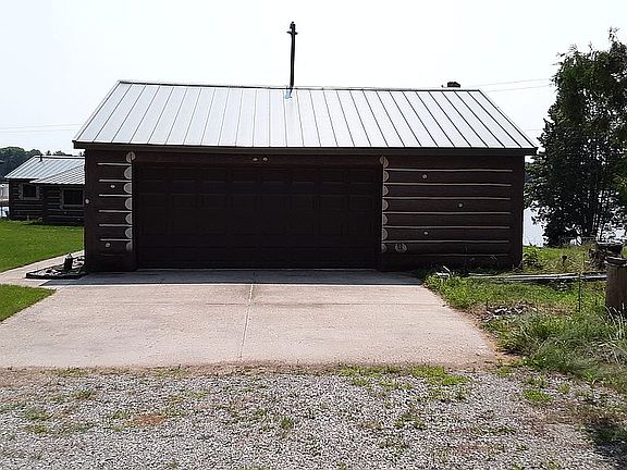 Garage 2+ car with workshop 