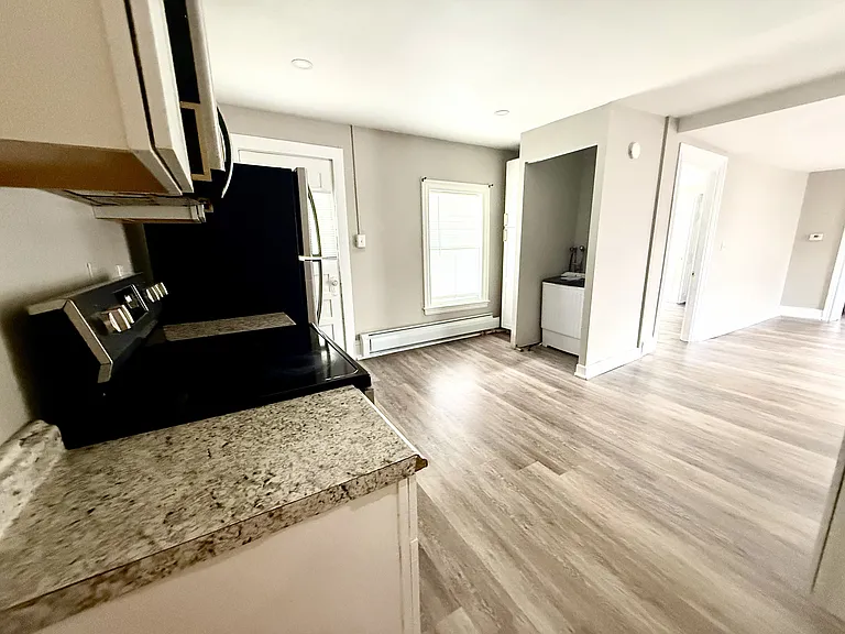 12 Brown St #2 — Photo 4