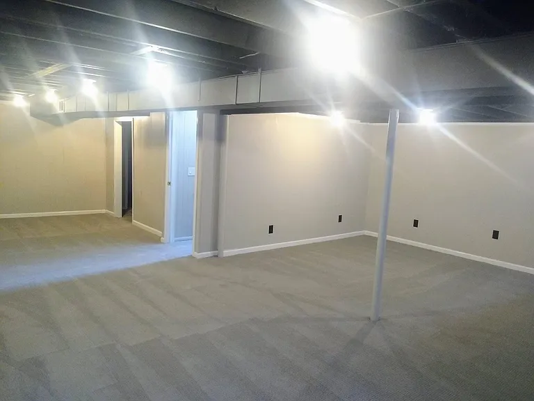 370 Randolph St — Photo 10