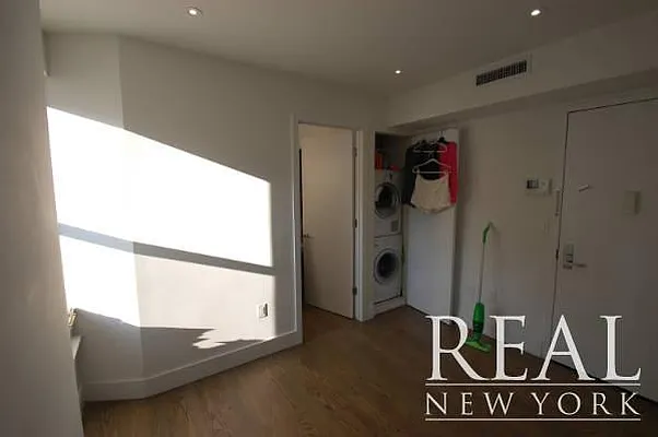Rented by REAL New York | media 25