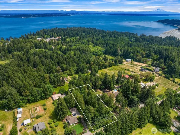 113 xx North Madison Avenue NE, Bainbridge Island, WA 98110
