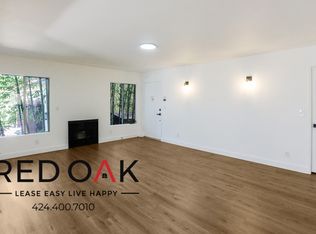 9809 Regent St #104, Los Angeles, CA 90034
