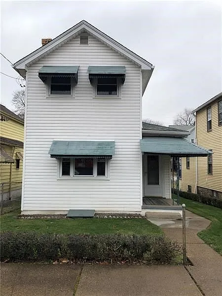 408 Hoff St photo 1