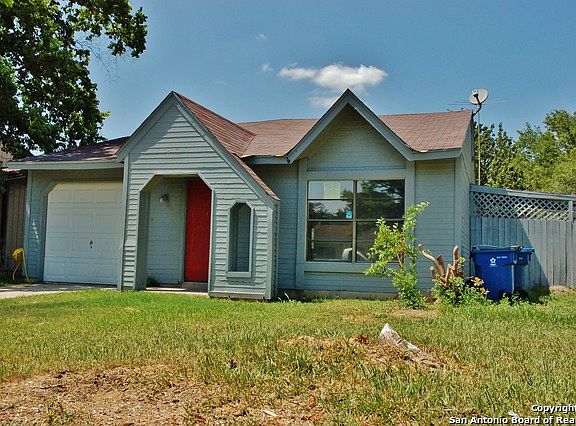 3rd image of 4823 Featherock Dr