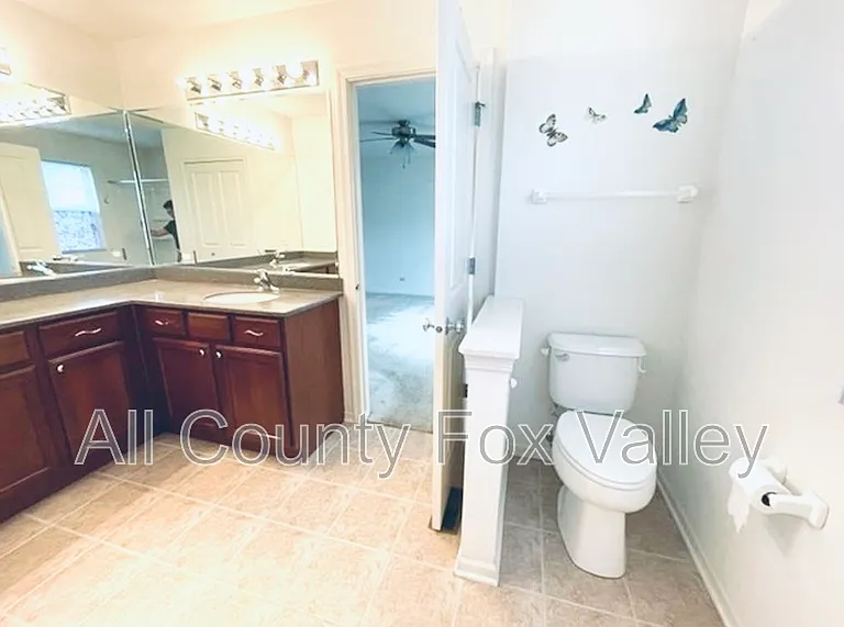 459 Grosvenor Ln — Photo 12