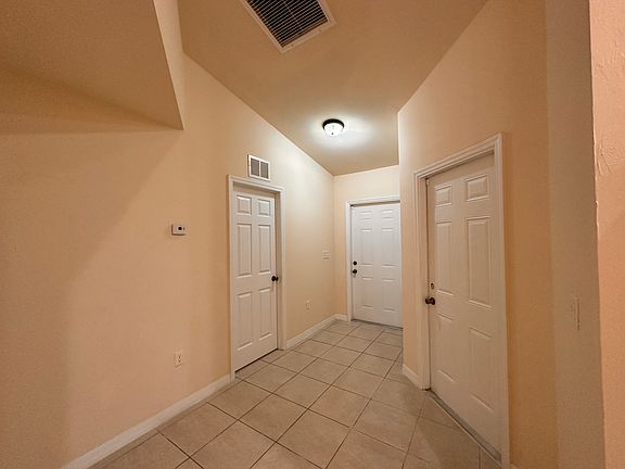 5th image of 1044 SE 11th Ter