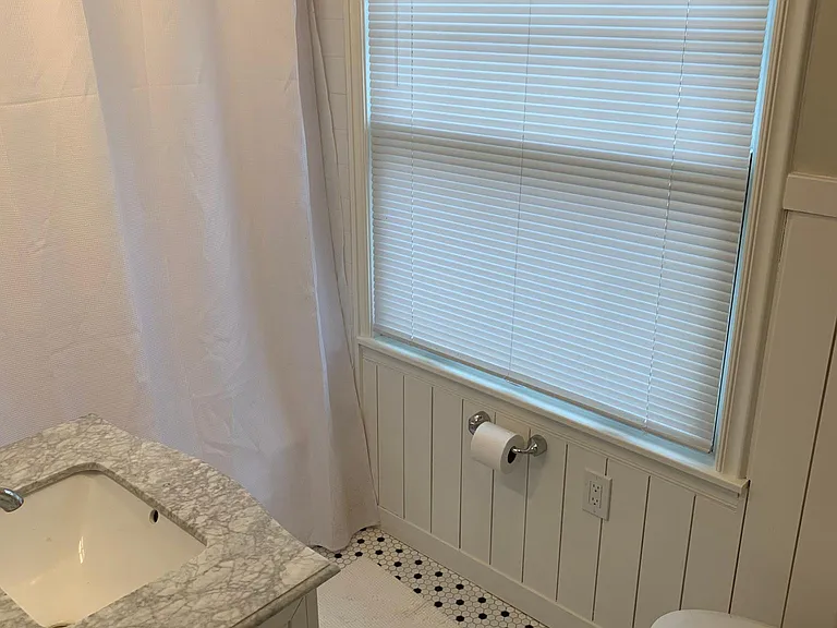 Full bathroom