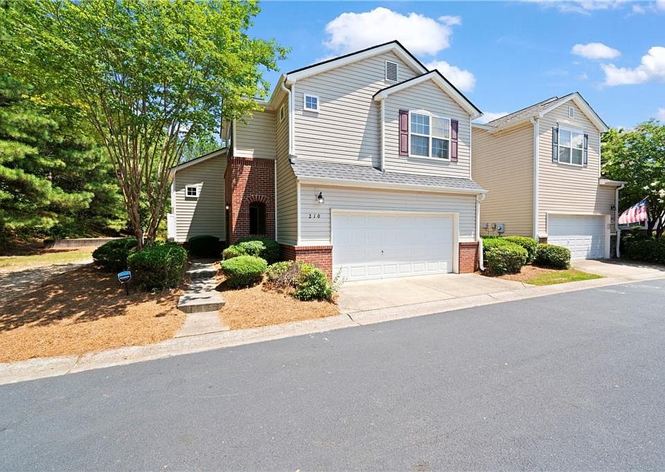1st image of 210 Hiawassee Dr