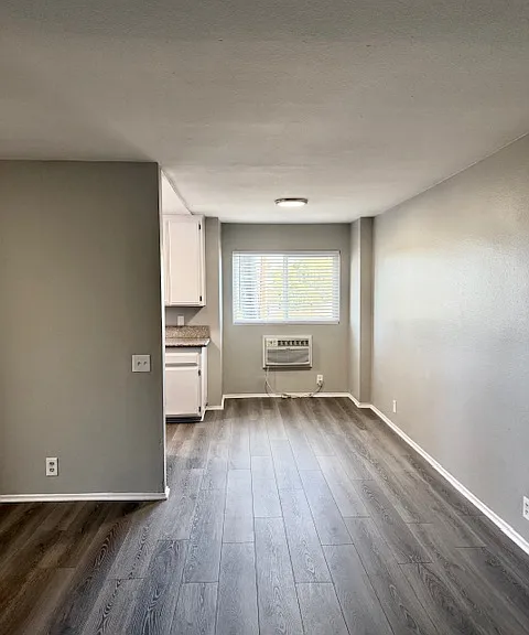 210 Hamlet St #202 — Photo 6