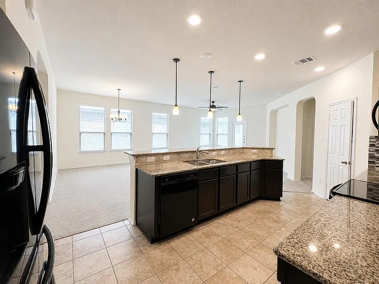 405 Kaden Prince Dr — Photo 9