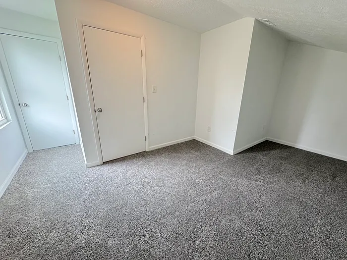 516 Homestead Ave — Photo 35