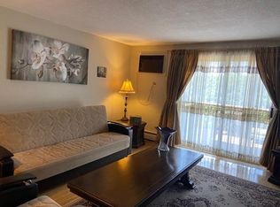 35 Walcott Valley Dr, Hopkinton, MA 01748