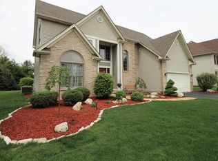 458 Mallard Point Dr, North Aurora, IL 60542