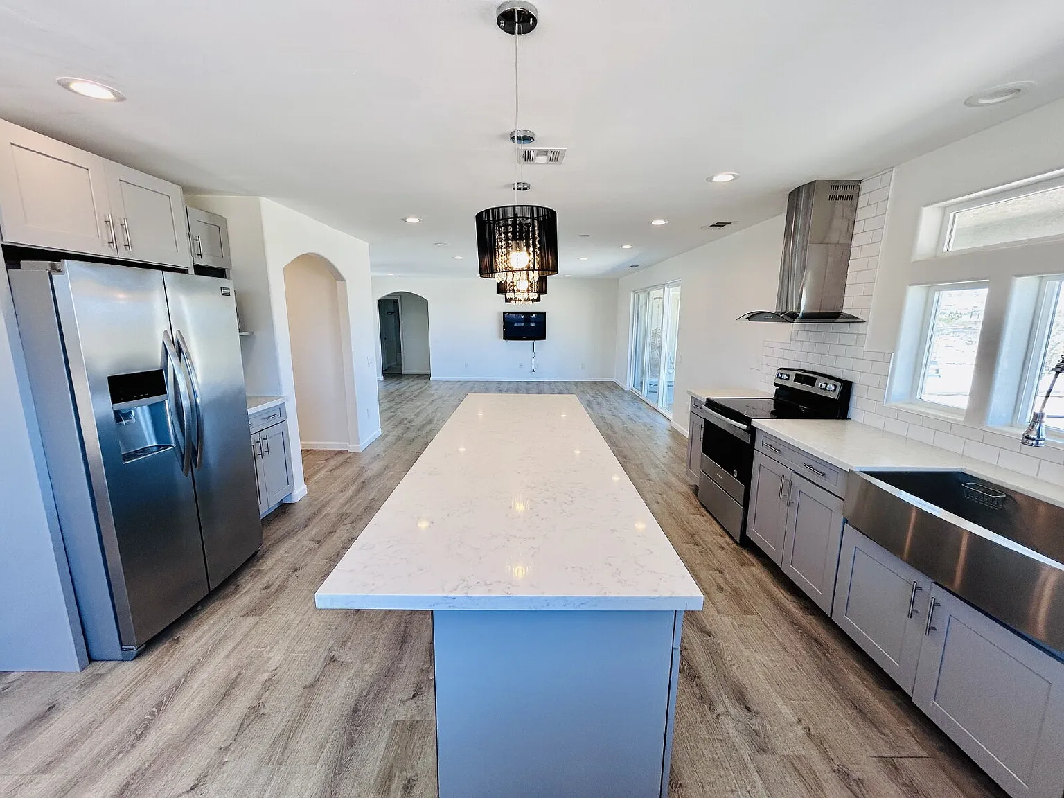 3 bed, 2.5 bath, 1876 sqft, $2,397 — Photo 1