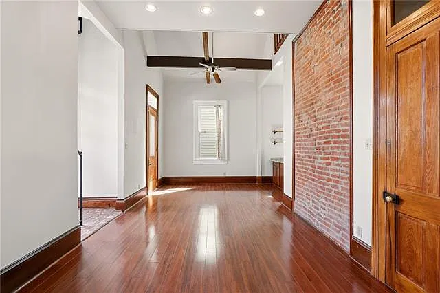 2 bed, 2.0 bath, 1300 sqft, $3,000 — Photo 3