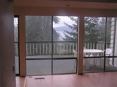 Slider to 12x25 deck for entertaining or just morning coffee. Loads of privacy.