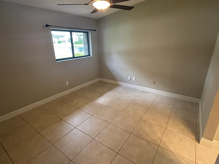 58 Paxford Ln — Photo 14