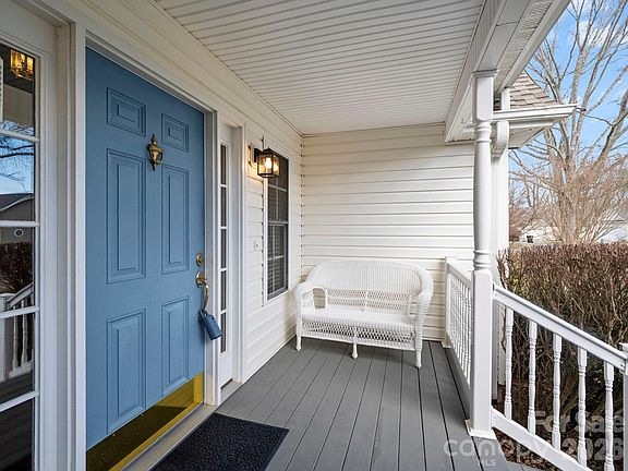 5th image of 127 Kingfisher Ln