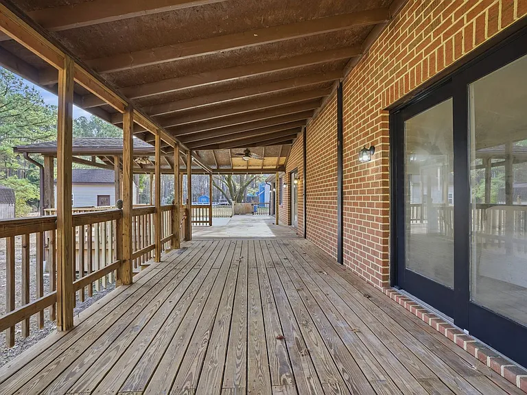 9 Rhodelia Ln — Photo 33