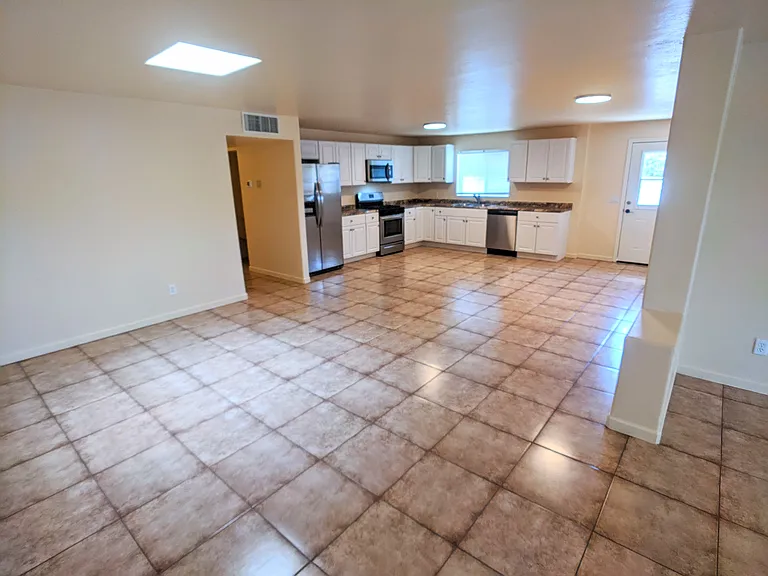 1343 W Alameda St — Photo 6