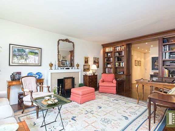 2nd image of 17 W 54th St APT 8A