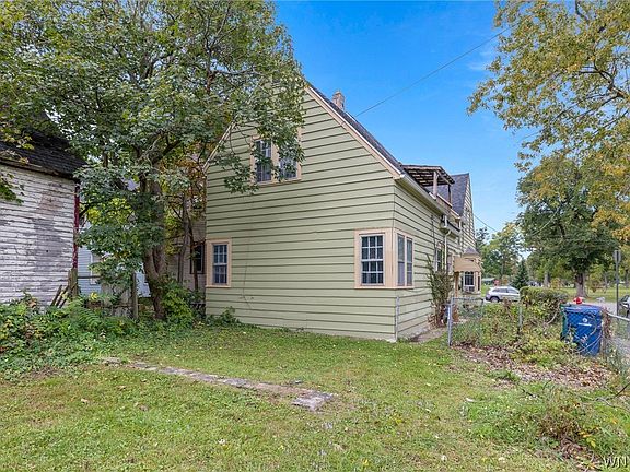 3rd image of 93 E Parade Ave