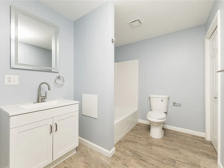 27 W Main St #3 — Photo 12