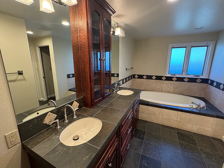 255 Circle Dr — Photo 16