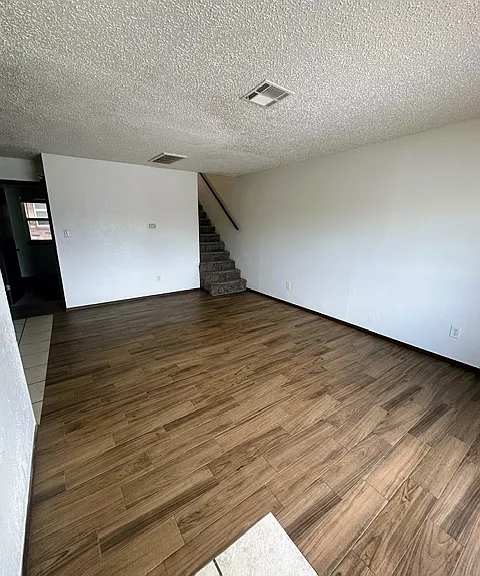225 Bull Run St #B — Photo 3