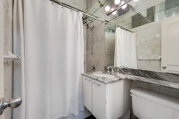 Rented by Compass | media 7