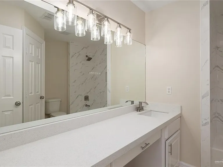 2403 Sunset Ln — Photo 7