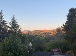 137 Derby Ln, Moraga, CA 94556