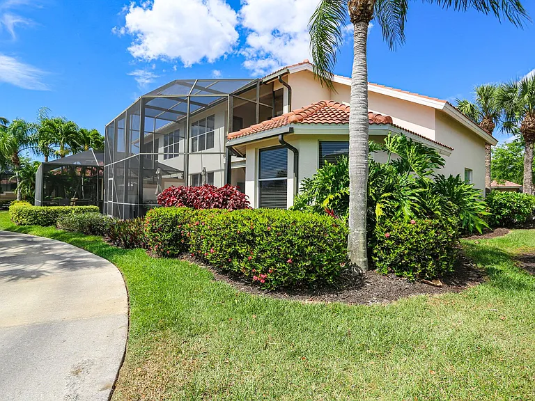 5945 Paradise Cir — Photo 13