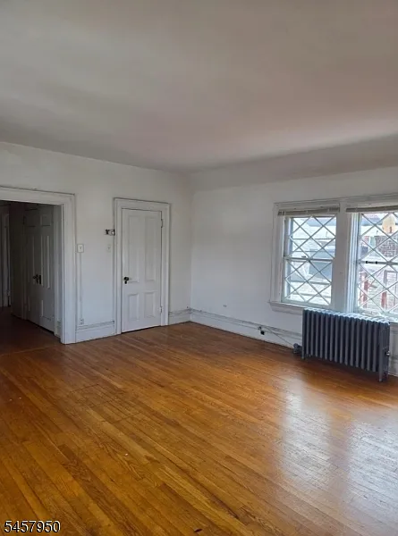 2 bed, 1.0 bath, $2,750 — Photo 2