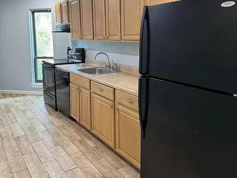 73 Wellington Dr — Photo 12