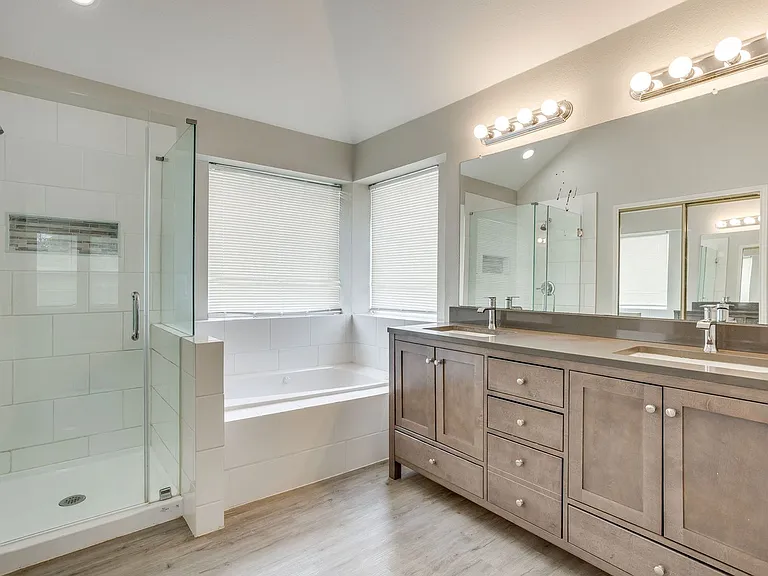 2701 Clovermeadow Dr — Photo 32