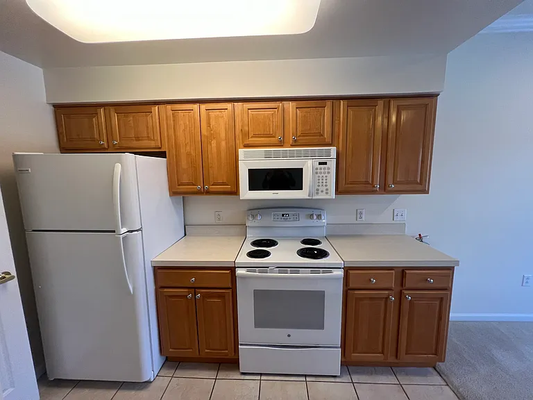 942 Oakwood Ave — Photo 9