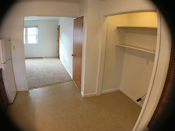 5th image of 320 S Maple St APT 3