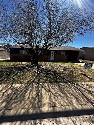 2206 Lyndale Dr Photo 1