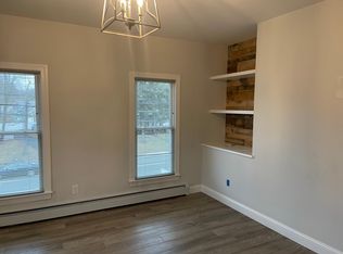 617 Hoosick Rd APT 5, Troy, NY 12180