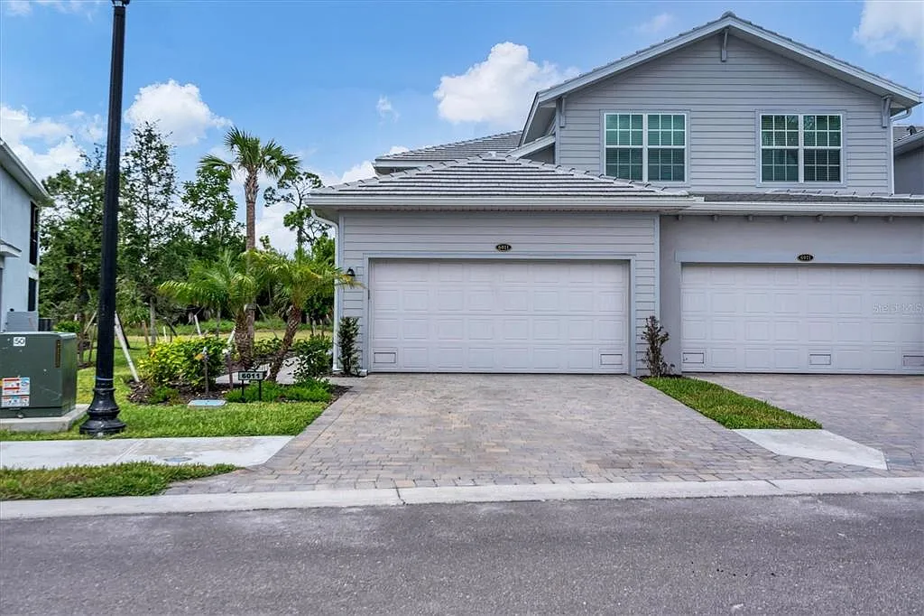 3 bed, 2.0 bath, 1741 sqft, $6,500 — Photo 1