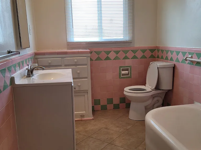 5017 Institute Pl #7 — Photo 9