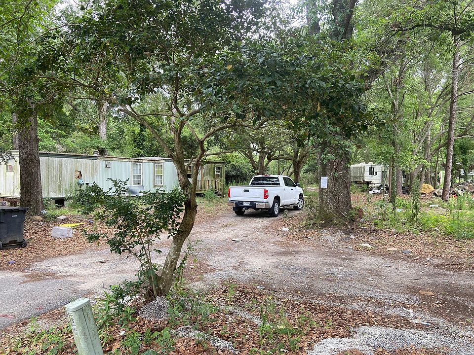 2nd image of 980 Royle Rd