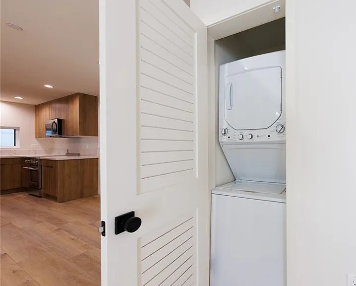 5933 Comey Ave #3 — Photo 25