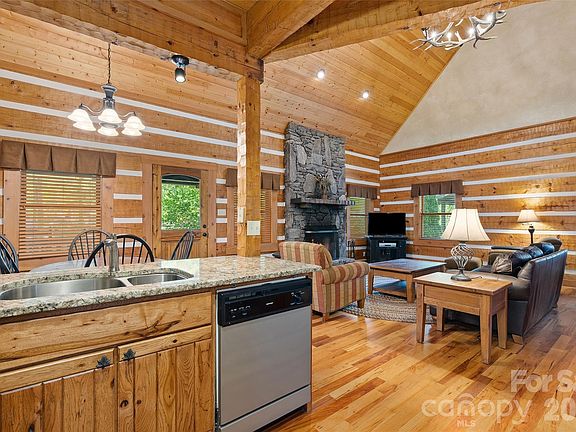 9th image of 62 Rachels Cir