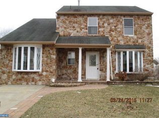 37 Country Hollow Cir, Sicklerville, NJ 08081