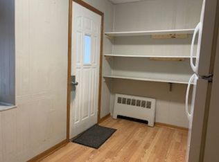 16 W 9th St APT 2, Lockport, IL 60441